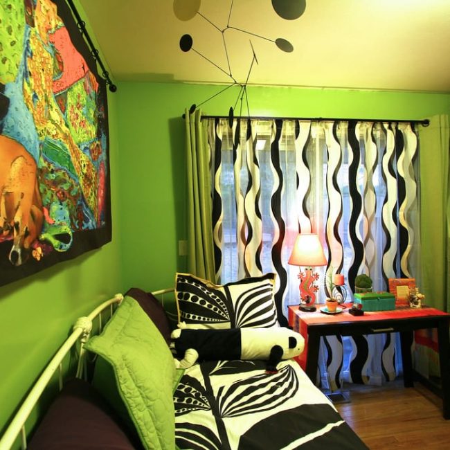 Guestroom is getting close to done!  Lots of pix